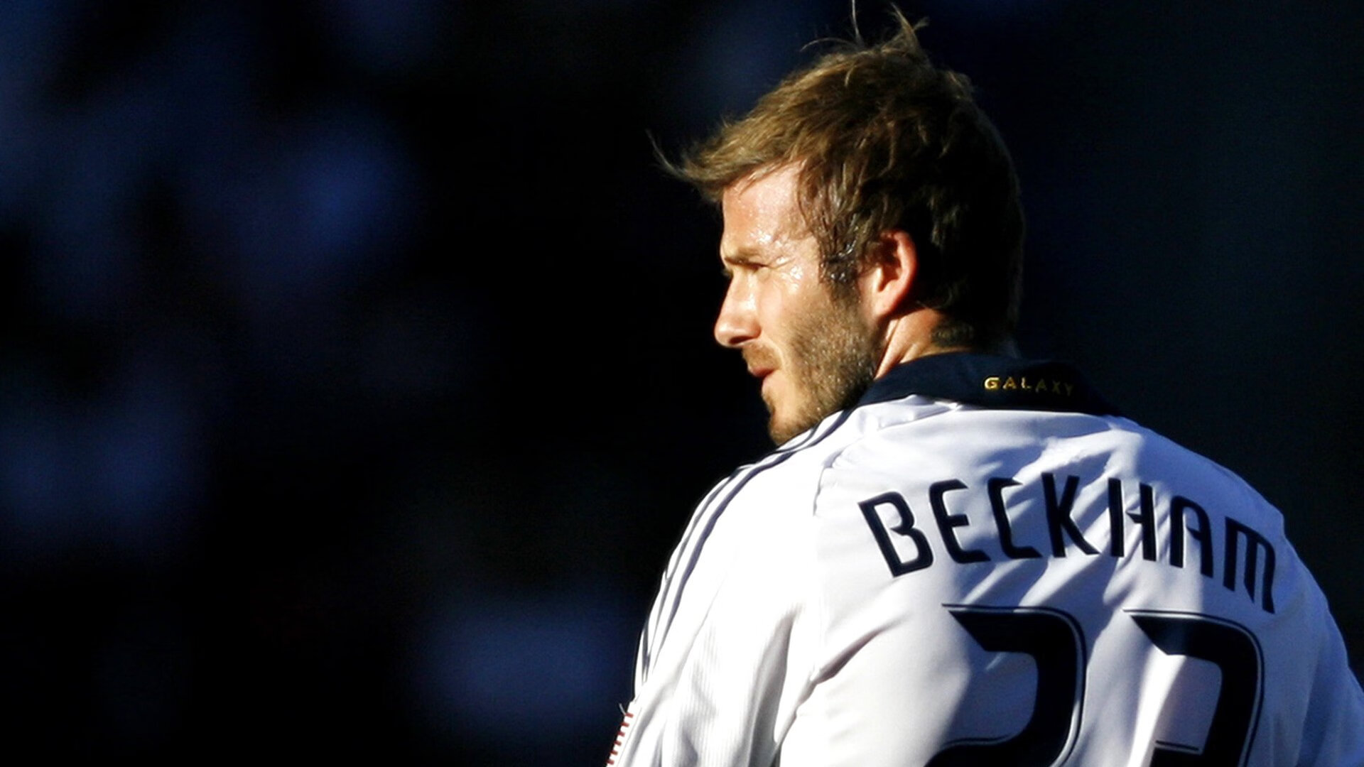 日本队战术调整奏效，赢得关键战，日本国家队战术